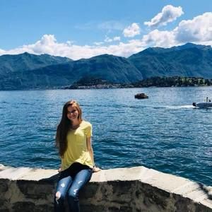 Meet your Posher, Bella